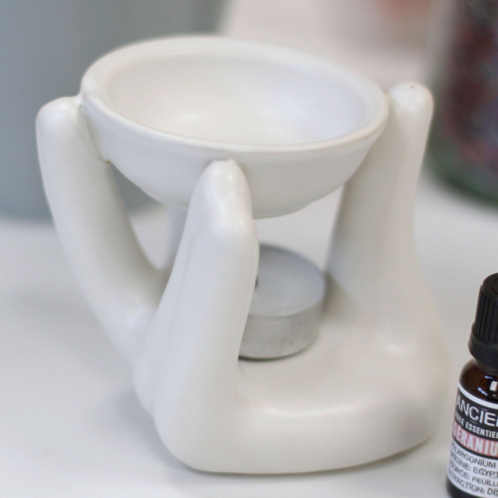 Helping Hand Oil Burner – White – white oil burner, alternate product view 3