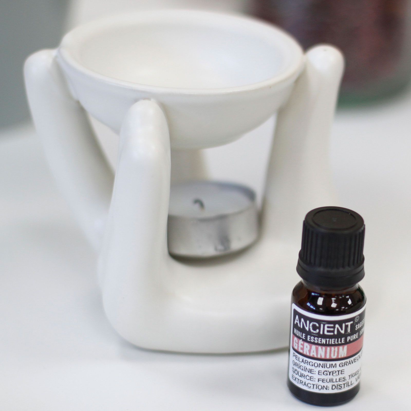 Helping Hand Oil Burner – White – white oil burner, main product view
