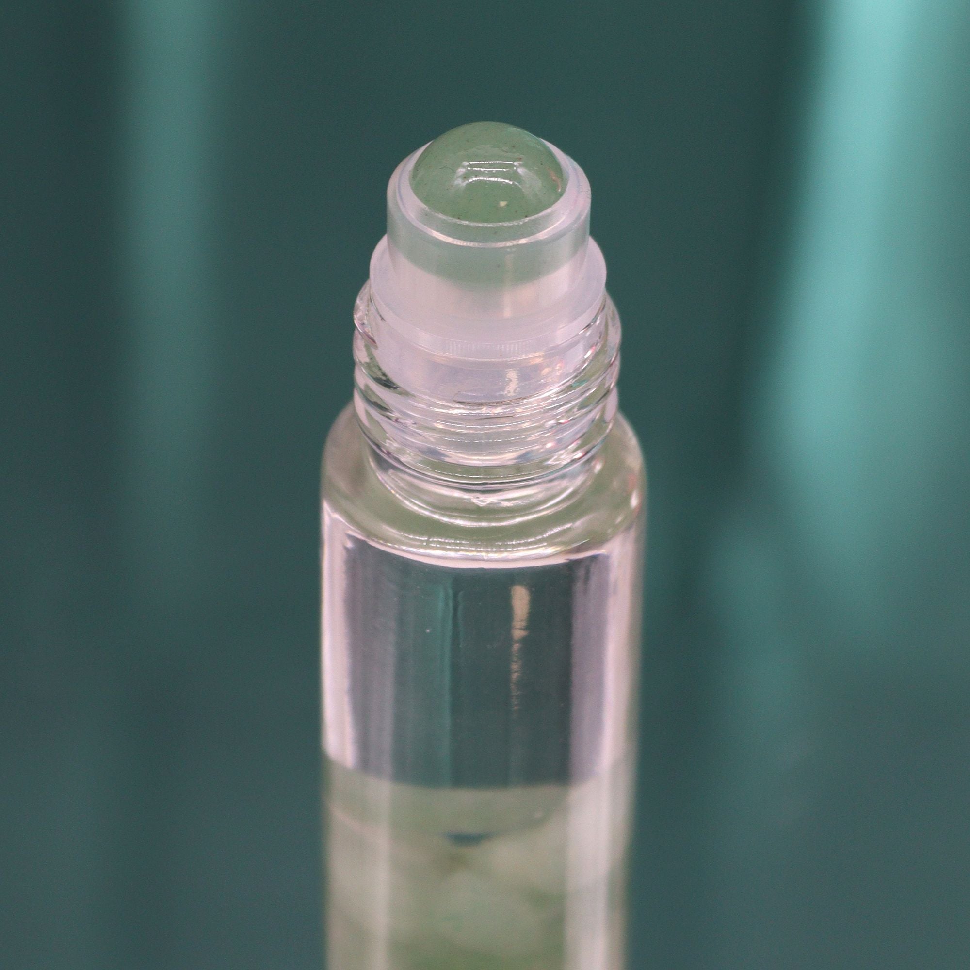 Tarot Roll On – The Magician – Aromatherapy Roll-On – aromatherapy roll-on, alternate product view 2